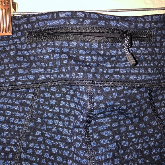 calf length leggings - Picture 4 of 5